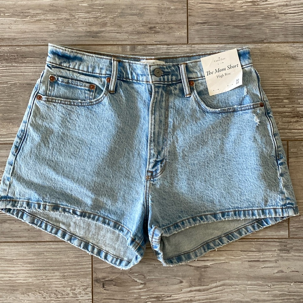 Abercrombie & Fitch Curve Love The Mom Short High Rise
